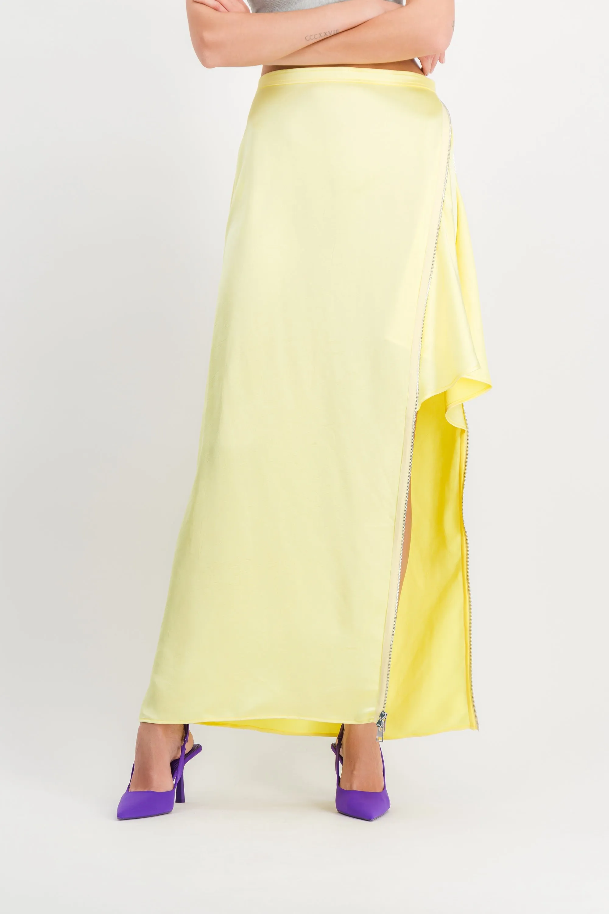 Asymmetric yellow mini skirt